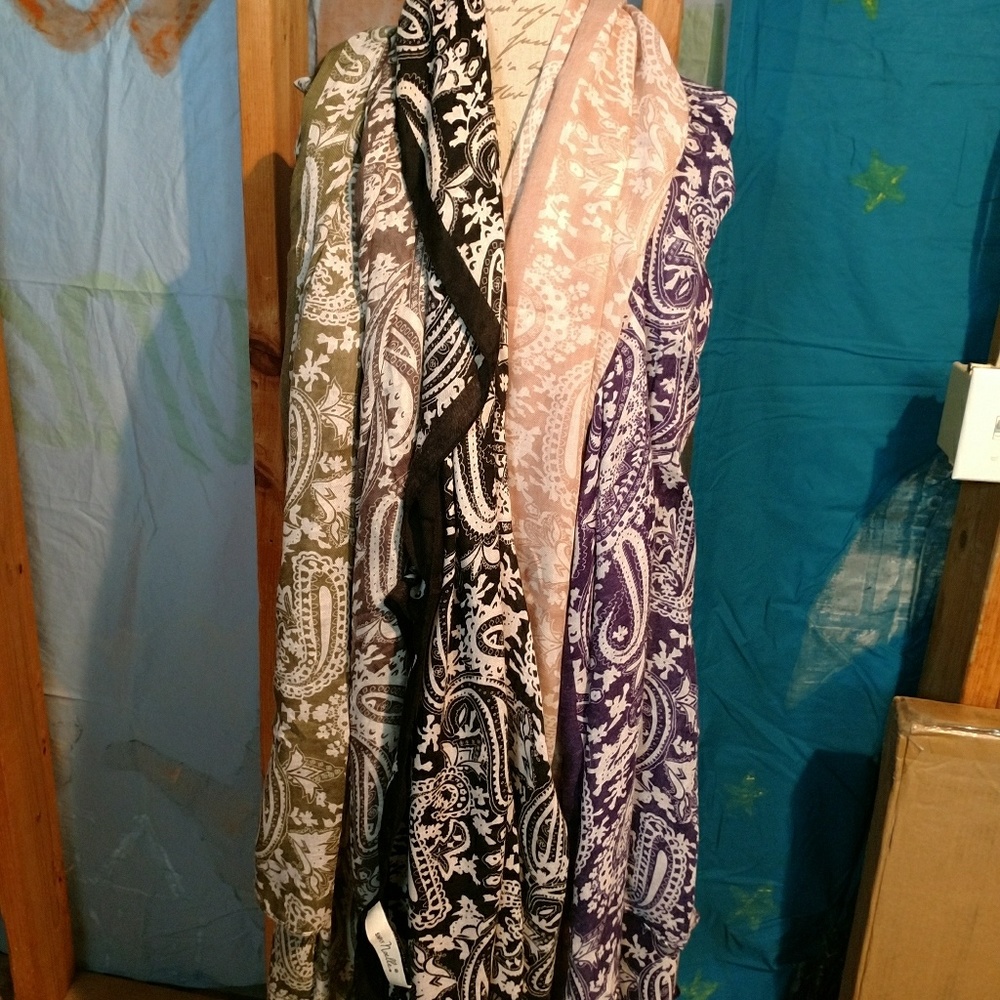 Scarf - Picture 2 of 2